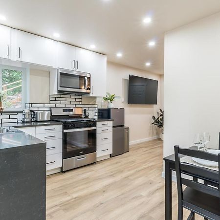 Beautiful Place With A Great Location, Free Parking, Wifi & Large Tv. Federal Way Eksteriør billede